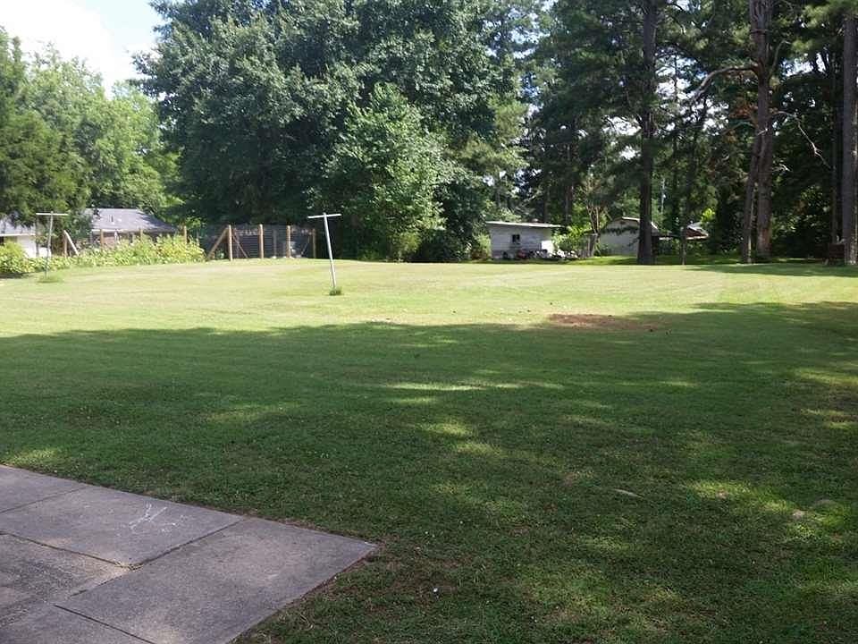 2nd image of 504 Park Terrace Dr