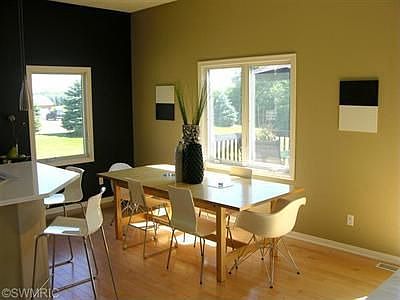 5th image of 10372 Chinook Dr