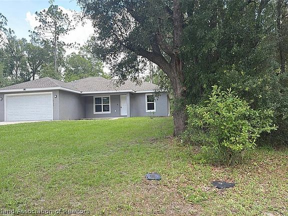 4th image of 10102 SW 188th Cir