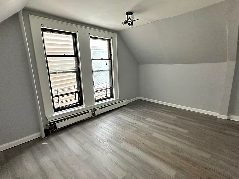 52 Harrison Ave #5E — Photo 3