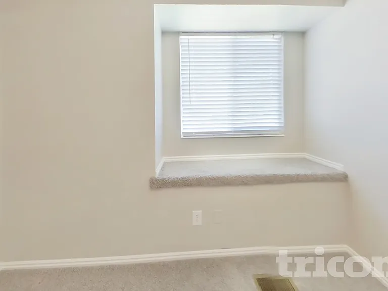 5845 S 4025 W — Photo 11