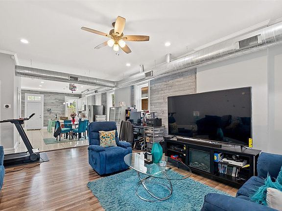 2nd image of 3438 Louisiana Ave
