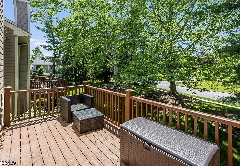 35 Lenox Ct — Photo 17