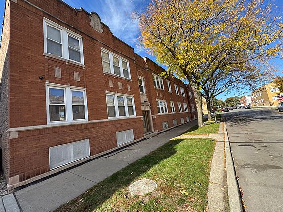 3rd image of 2448 N Leclaire Ave Floor 1