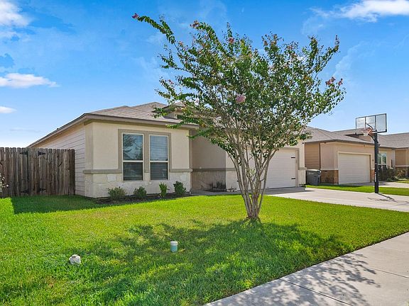 3rd image of 121 Alydar Dr