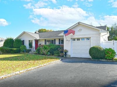 10 Sherman, Glen Cove, NY, 11542