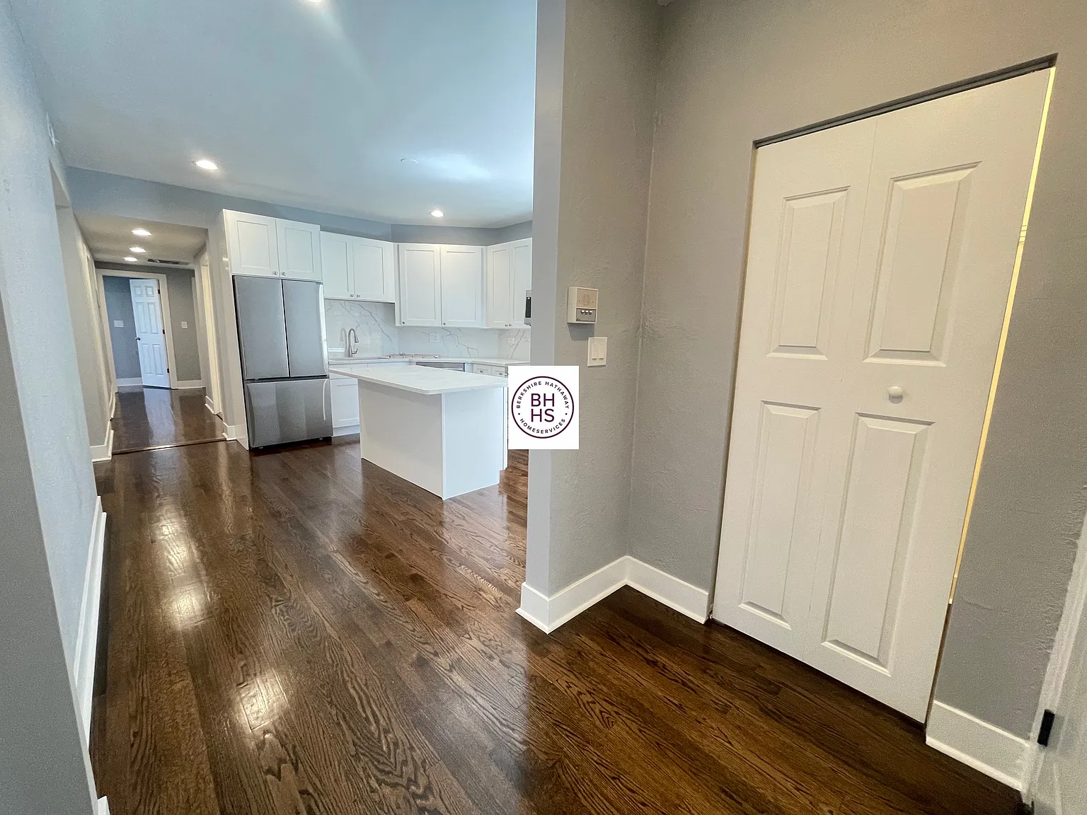 3 bed, 1500 sqft, $2,700 — Photo 4