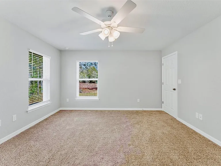 9416 N Sandree Dr — Photo 13