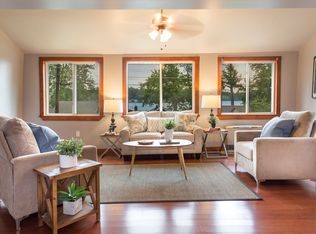 19 Shore Dr, Hampstead, NH 03841