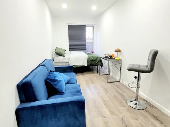 335 West 19th Street image 1 of 6