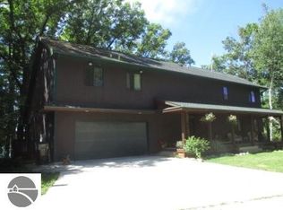 13137 Heights Rd, Remus, MI 49340