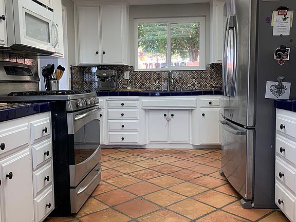 3rd image of 7838 Cimarron Ln