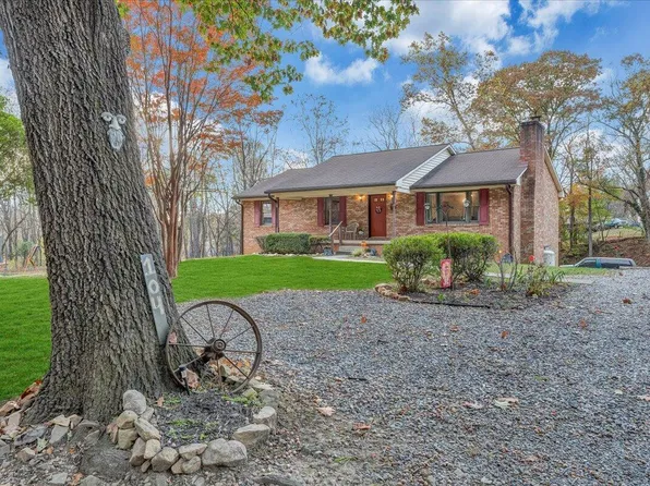 104 Orange Ln, Troutville, VA 24175