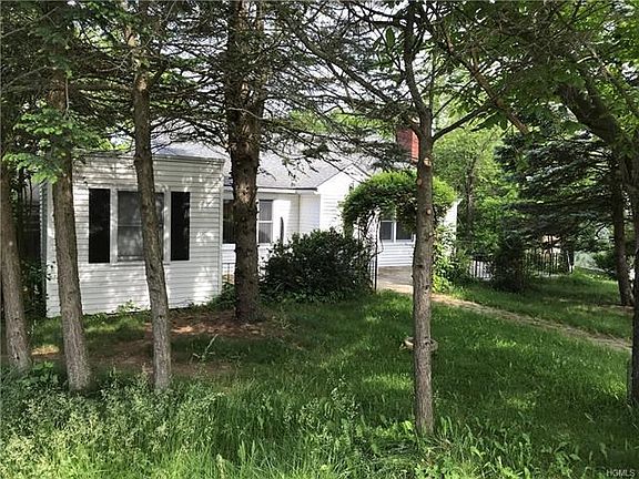 2nd image of 10 Summit Ave