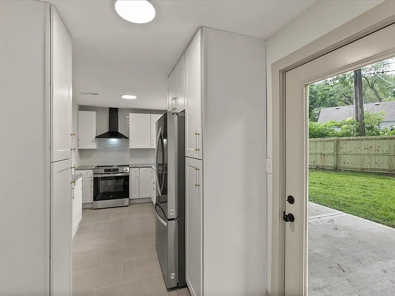 7522 High Dr — Photo 13