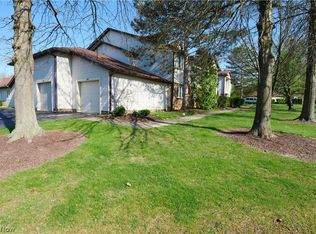 7122 Village Dr, Mentor, OH 44060