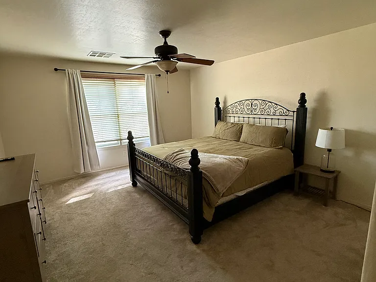 2101 E Sunland Ave — Photo 10