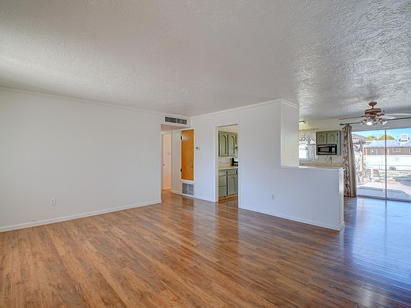 3rd image of 3947 Donald Rd SW