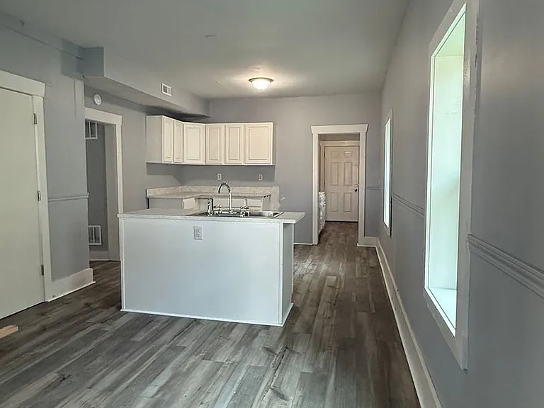 2809 Columbia Ave — Photo 11