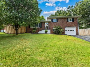 441 Merriwood Dr, Bristol, TN 37620