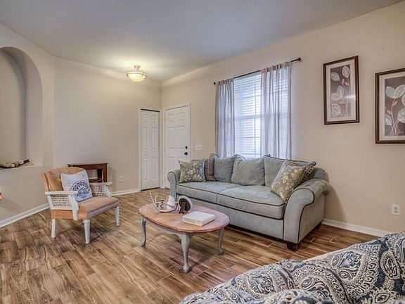 4th image of 3020 Gianna Way