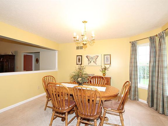 5th image of 607 Wood Bluff Ln