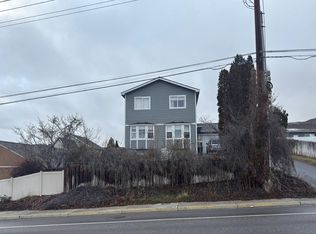 1097 10th St NE, East Wenatchee, WA