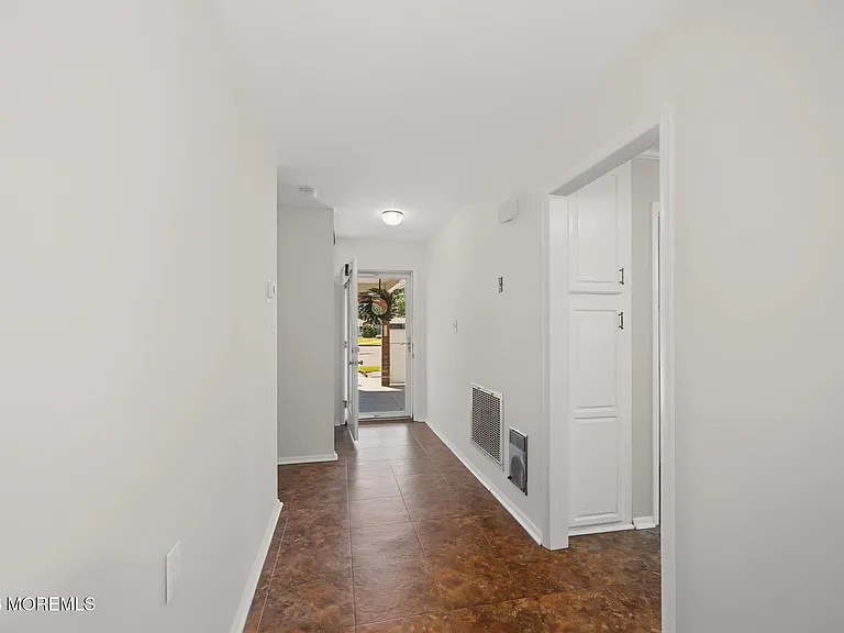 22 Higgins Ct — Photo 8