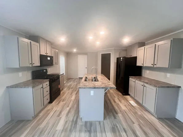 204 Bluewater Dr #204B, Sault Sainte Marie, MI 49783