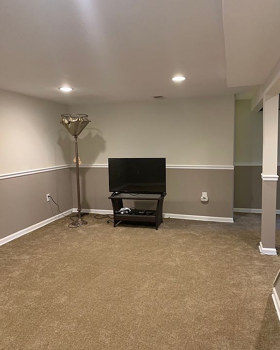 2nd image of 914 N Altadena Ave