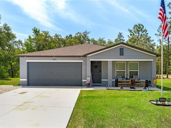 3192 W Barberton Pl, Citrus Springs, FL 34433
