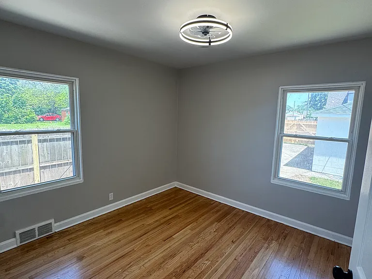 401 Rutledge St — Photo 9