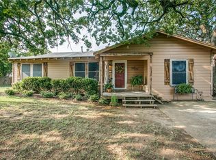 403 W 10th St, Joshua, TX 76058