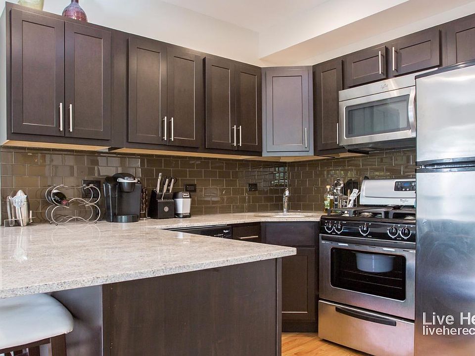 1st image of 4759 N Maplewood Ave APT 401