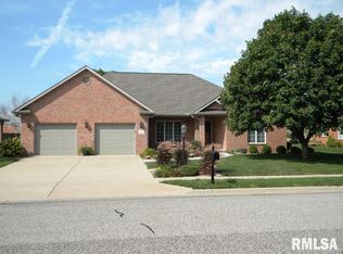 1805 Copperfield Dr, Morton, IL