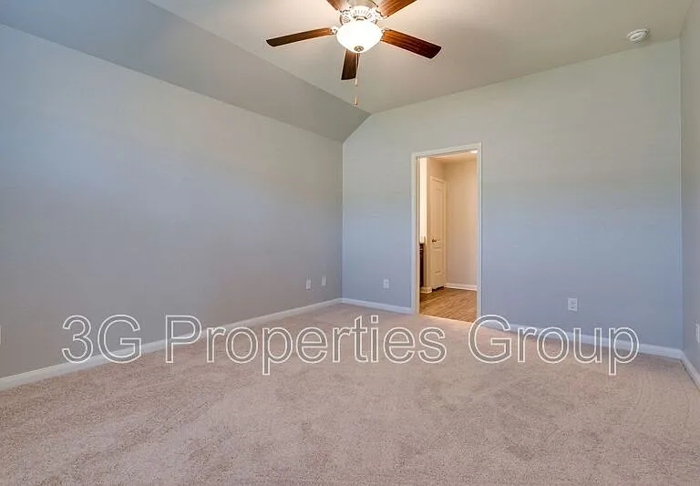 5301 Zara Dr — Photo 19
