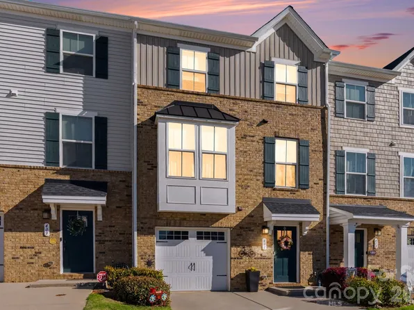 411 Dalton Cir, Fort Mill, SC 29715