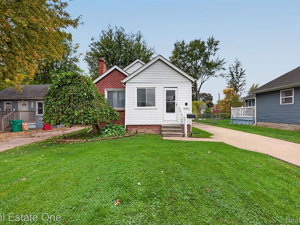 1st image of 22457 Piper Ave W