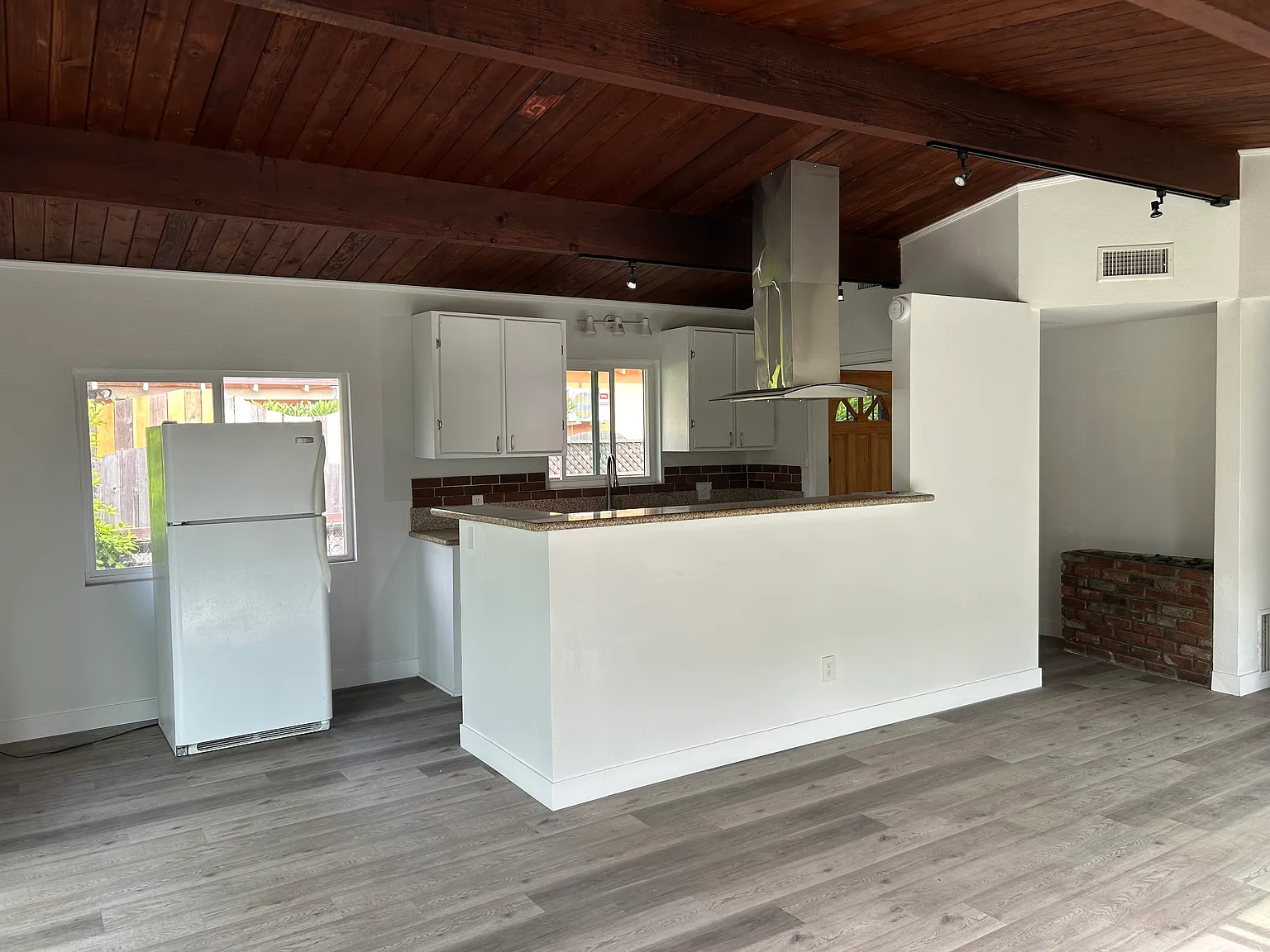 2 bed, 1640 sqft, $3,000 — Photo 4