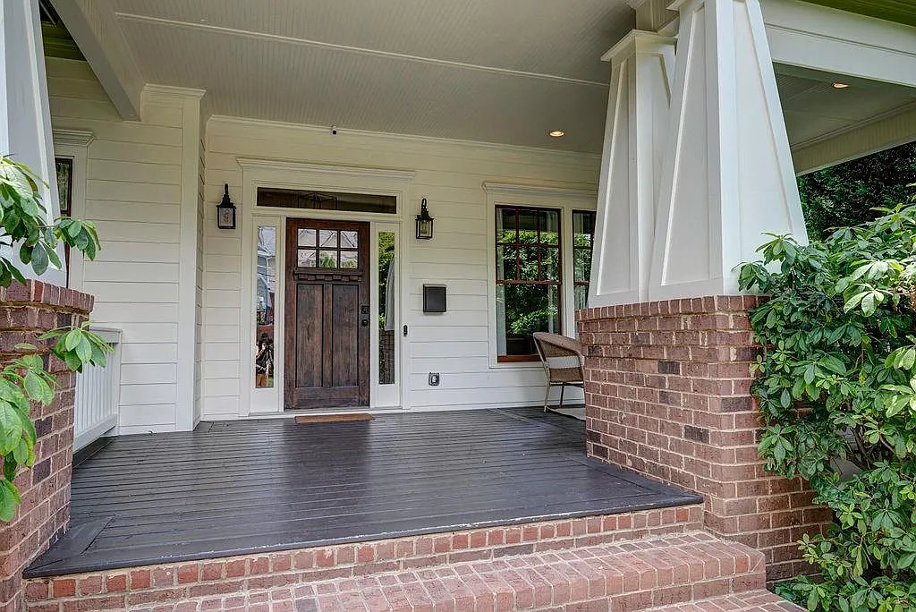 5 bed, 4.0 bath, 3789 sqft, $5,000 — Photo 3