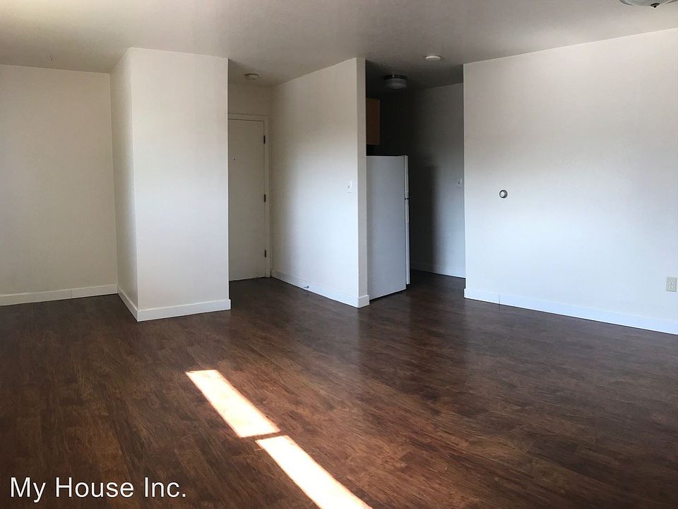 2nd image of 1305 Burton Ct APT 3