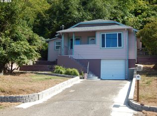 414 Elm Ave, Reedsport, OR 97467