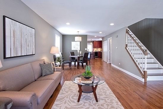 2nd image of 2141 W Race Ave