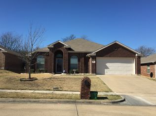 717 Green Acres Ln, Midlothian, TX 76065
