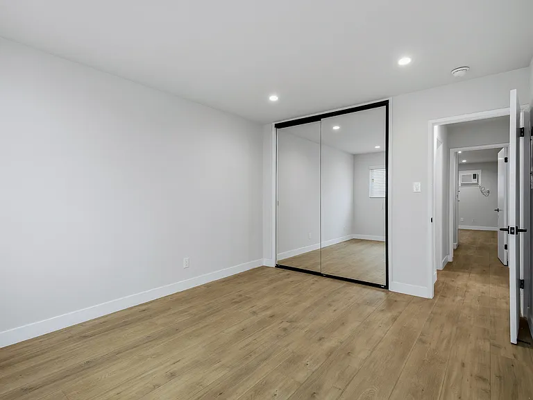 1738 Colby Ave #1 — Photo 21