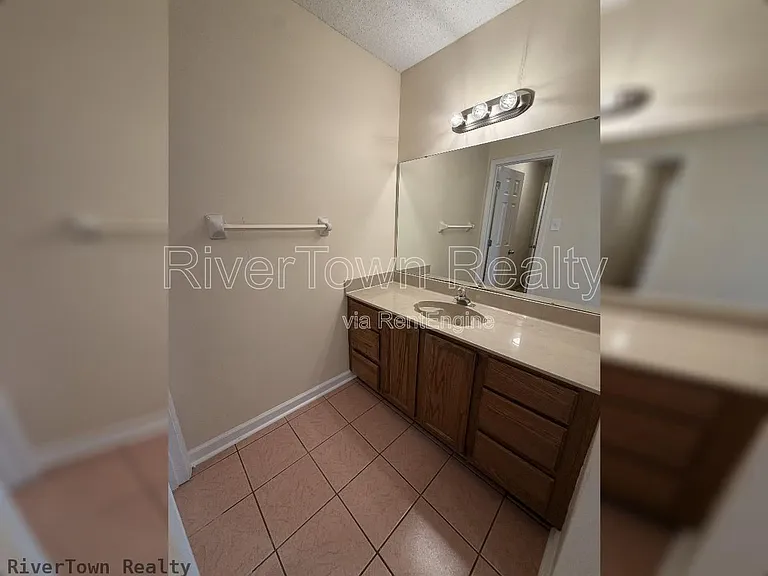 3693 Hyacinth Dr — Photo 3