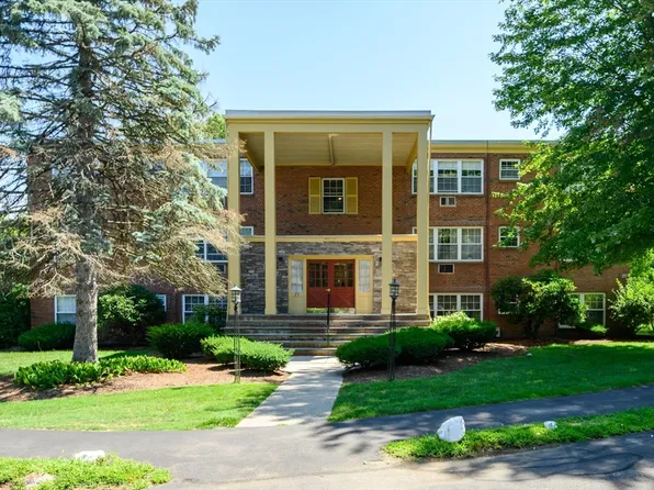 25 Woodsum Dr APT 7, Braintree, MA 02184