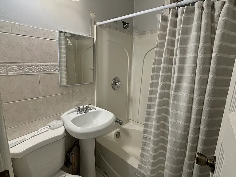 1218 City St #2 — Photo 5