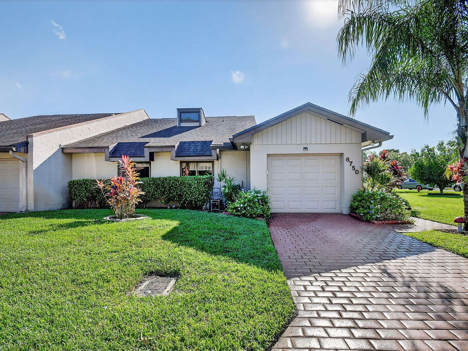 6750 Versailles Court