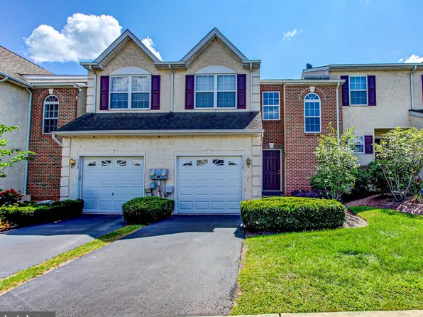 110 Hillcourt Dr, Red Hill, PA 18076